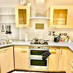 Deluxe Apartment In Royal Docks