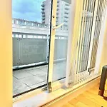 Deluxe Apartment In Royal Docks